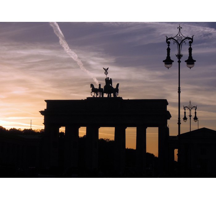Berlin photo - Sundown at the Brandenburg Gate - photo cult berlin