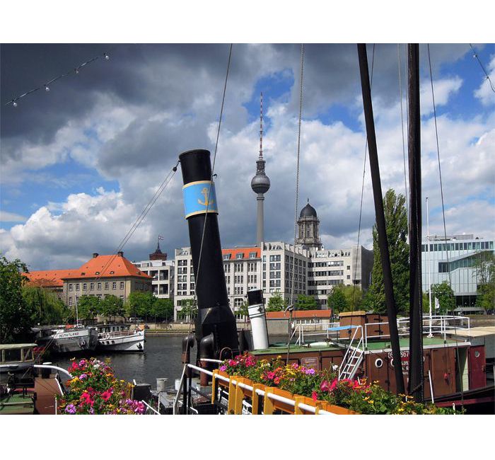 Berlin photograph - historical harbour at the fischerinsel - photo cult berlin