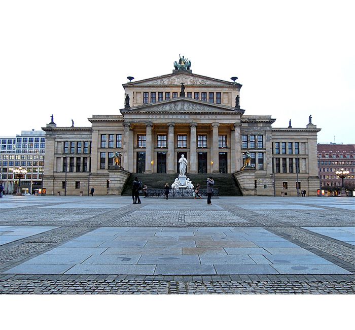 Berlin photo - Gendarmenmarkt with the Konzerthaus - photo cult berlin