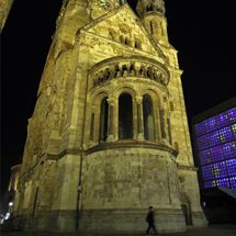 Kaiser-Wilhelm-Gedächtniskirche / Kaiser Wilhelm Memorial Church at night