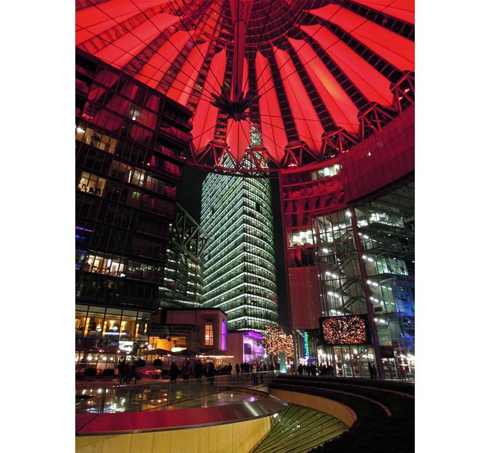 Berlin photo - Sony Center with red illuminated dome - photo cult berlin